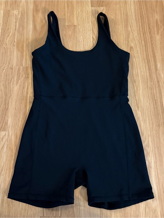 Wilo The Label Pants - EUC Women’s Wilo The Label Black Ribbed Active Romper - Size Large